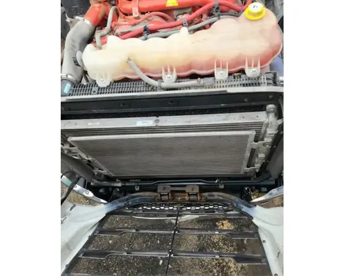 Freightliner Cascadia 126 Air Conditioner Condenser