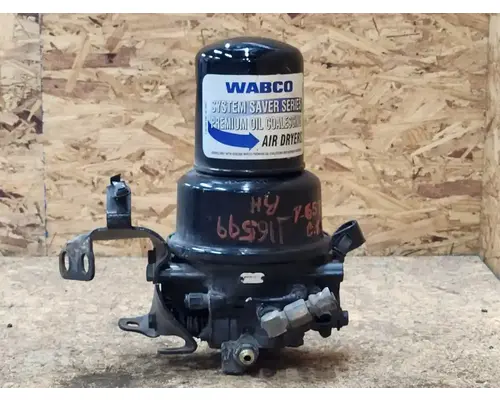 Freightliner Cascadia 126 Air Drier