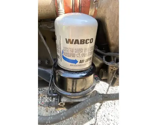 Freightliner Cascadia 126 Air Drier