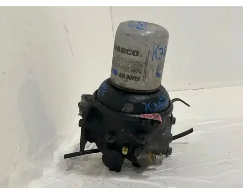 Freightliner Cascadia 126 Air Drier