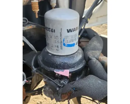 Freightliner Cascadia 126 Air Drier