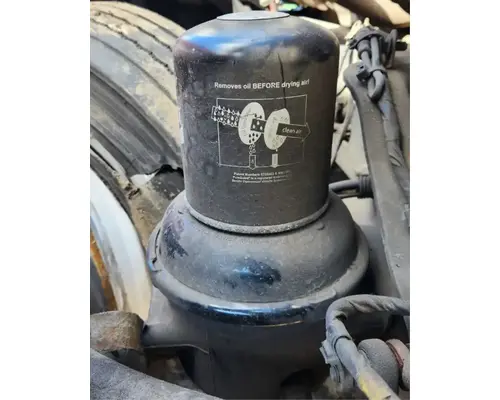 Freightliner Cascadia 126 Air Drier