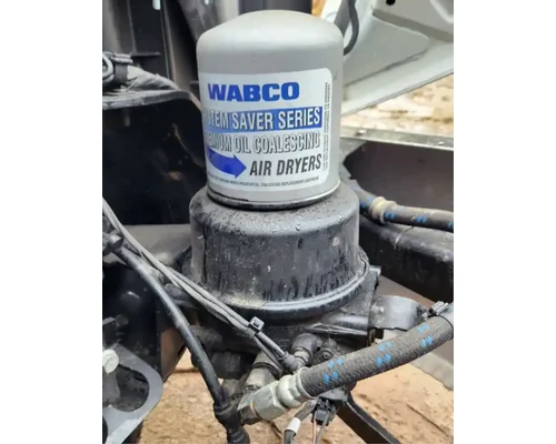 Freightliner Cascadia 126 Air Drier