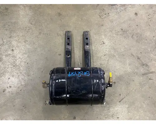 Air Tank Freightliner Cascadia 126 Complete Recycling Group LLC