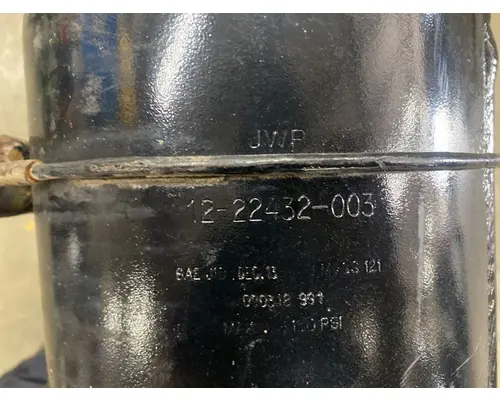 Freightliner Cascadia 126 Air Tank