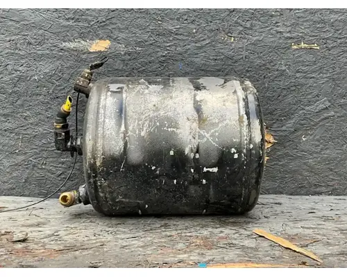 Air Tank Freightliner Cascadia 126 Complete Recycling Group LLC