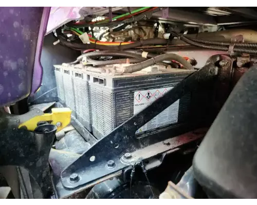 Freightliner Cascadia 126 Battery Box