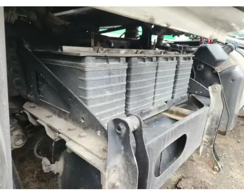 Freightliner Cascadia 126 Battery Box