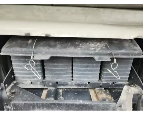 Freightliner Cascadia 126 Battery Box