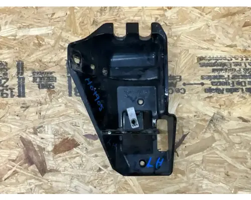 Freightliner Cascadia 126 Brackets, Misc.
