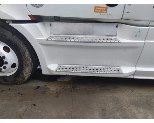 thumbnail image 2 of Rear Fairing Skirt Panel For Freightliner Cascadia 2018-2024 (Passenger/Right Side) 2 of 5