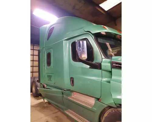 Cab FREIGHTLINER CASCADIA 126 LKQ KC Truck Parts Billings