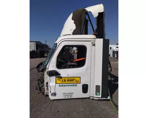 Cab FREIGHTLINER CASCADIA 126 LKQ Western Truck Parts