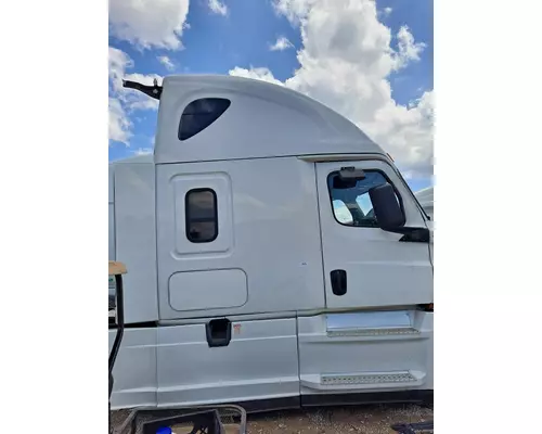 Cab FREIGHTLINER CASCADIA 126 LKQ Evans Heavy Truck Parts