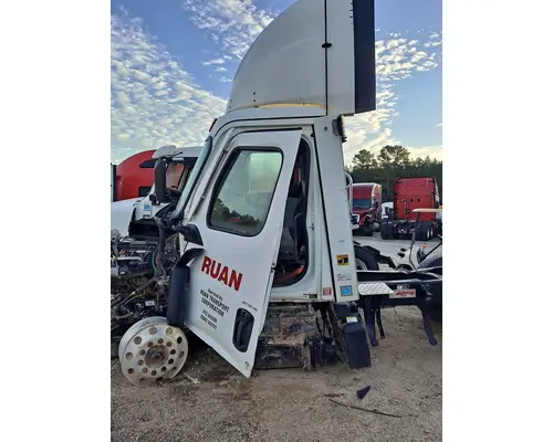 Cab FREIGHTLINER CASCADIA 126 LKQ Evans Heavy Truck Parts