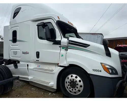 Complete Vehicle FREIGHTLINER CASCADIA 126 West Side Truck Parts