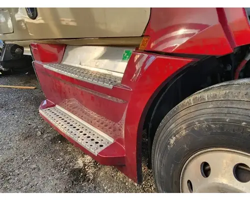 Freightliner Cascadia 126 DPF (Diesel Particulate Filter)