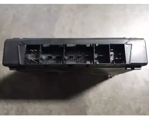 Freightliner Cascadia 126 Dash  Console Switch