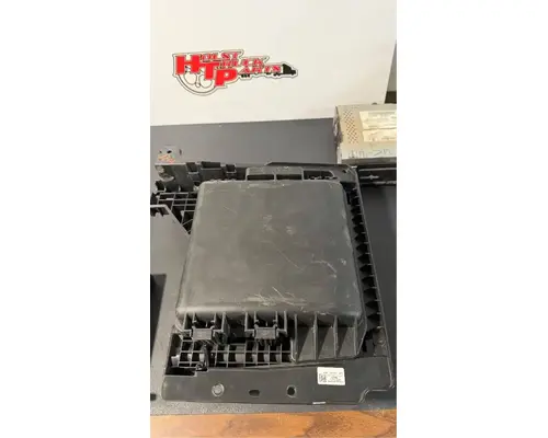Freightliner Cascadia 126 Dash  Console Switch