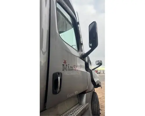 Freightliner Cascadia 126 Door Assembly, Front