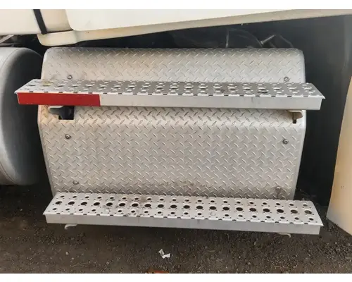 DPF (Diesel Particulate Filter) Freightliner Cascadia 126 Complete Recycling Group LLC
