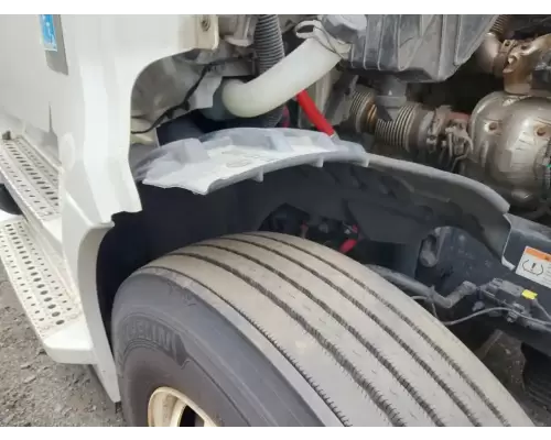 Freightliner Cascadia 126 Fender Extension