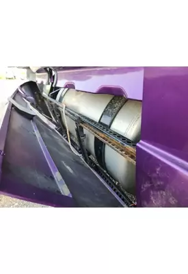 Freightliner Cascadia 126 Fuel Tank