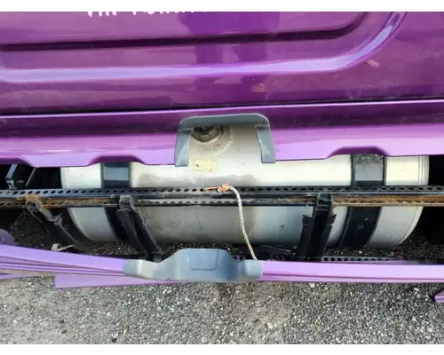Freightliner Cascadia 126 Fuel Tank