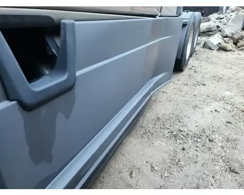 Freightliner Cascadia 126 Fuel Tank