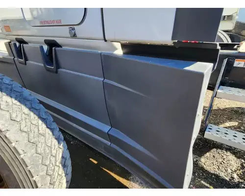 Freightliner Cascadia 126 Fuel Tank