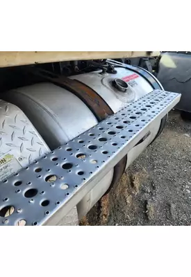 Freightliner Cascadia 126 Fuel Tank