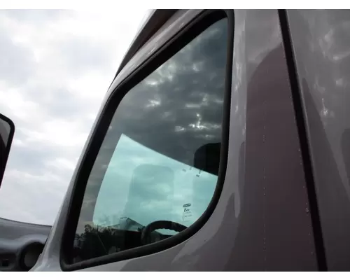 Door Glass, Front FREIGHTLINER CASCADIA 126 LKQ Heavy Truck - Tampa