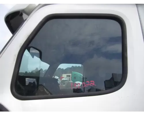 Door Glass, Front FREIGHTLINER CASCADIA 126 LKQ Heavy Truck Maryland