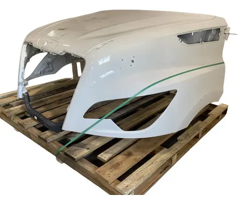 Hood FREIGHTLINER Cascadia 126 Frontier Truck Parts