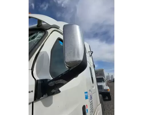 Freightliner Cascadia 126 Mirror (Side View)