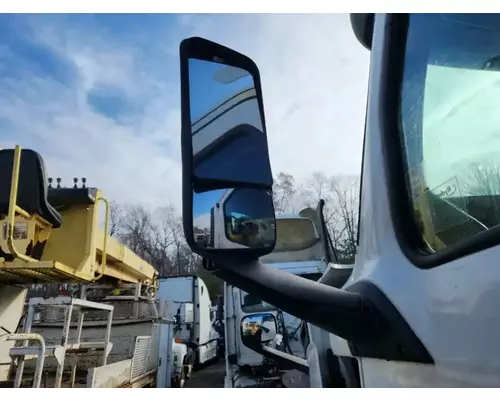 Freightliner Cascadia 126 Mirror (Side View)