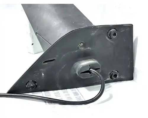Freightliner Cascadia 126 Mirror (Side View)