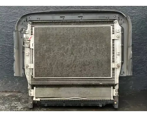 Freightliner Cascadia 126 Radiator