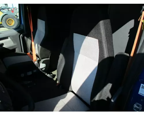 Seat, Front FREIGHTLINER CASCADIA 126 LKQ Heavy Truck - Tampa