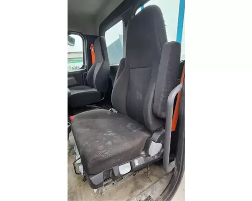 Freightliner Cascadia 126 Seat, Front