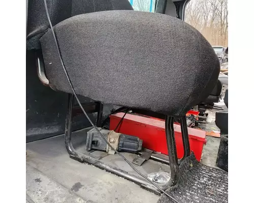 Freightliner Cascadia 126 Seat, Front