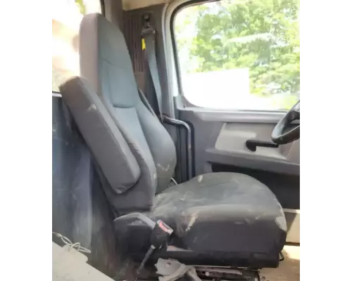 Freightliner Cascadia 126 Seat, Front