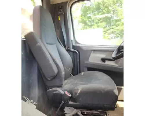 Freightliner Cascadia 126 Seat, Front