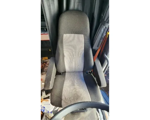 Freightliner Cascadia 126 Seat, Front
