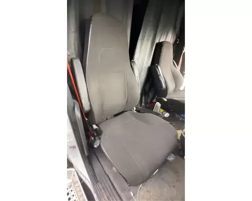 Freightliner Cascadia 126 Seat, Front