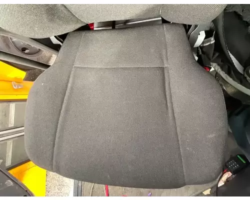 Freightliner Cascadia 126 Seat, Front