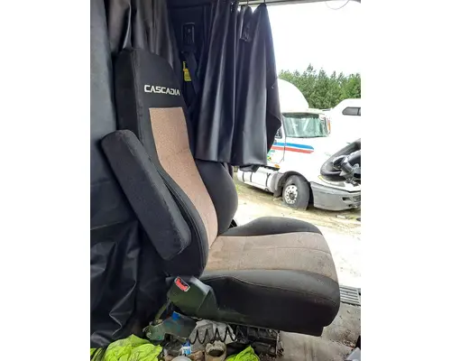 Seat, Front FREIGHTLINER CASCADIA 126 LKQ Evans Heavy Truck Parts