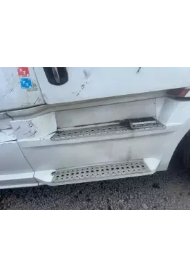 Freightliner Cascadia 126 Side Fairing