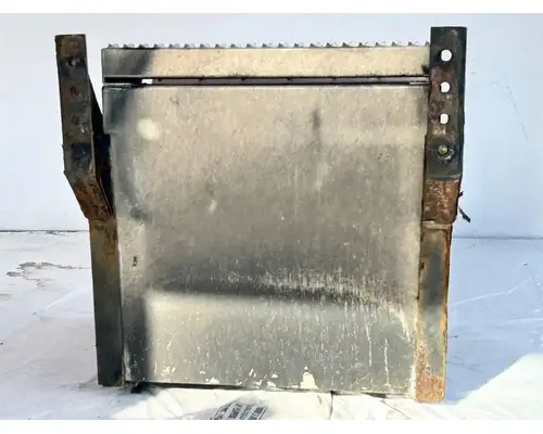 Freightliner Cascadia 126 Tool Box