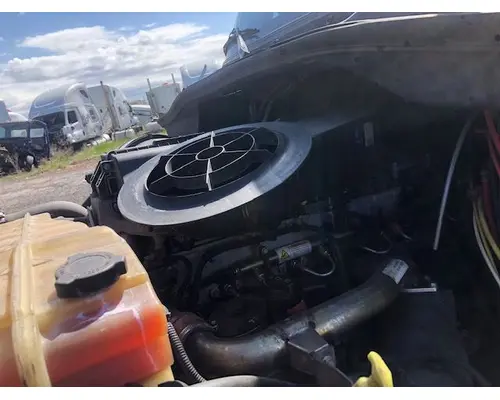 Air Cleaner Freightliner Cascadia 132 Holst Truck Parts